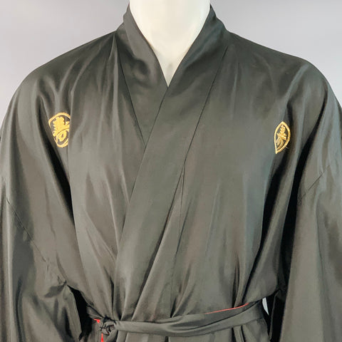 VINTAGE Taille Unique Kotobuki Noir Rouge Soie Kuro Montsuki Kimono Robe Manteau