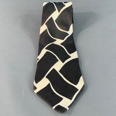 GIORGIO ARMANI One Size Black White Abstract Silk Tie