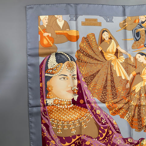 HERMES Grey Multi-Color Print Silk Scarves