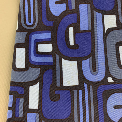 Corbata de seda geométrica azul marino de GUCCI