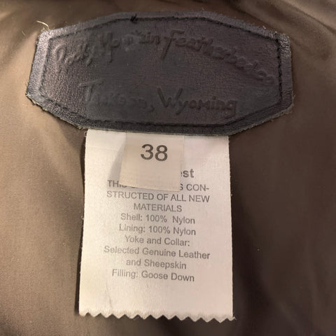 ROCKY MOUNTAIN FEATHERBED Size 38 Black Quilted Nylon Snaps Vest