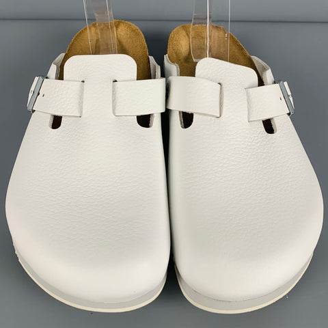 BIRKENSTOCK Size 9 White Leather Slip On Sandals
