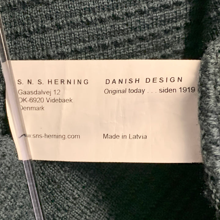 S.N.S HERNING Size M Green Waffle Knit Virgin Wool Buttoned Jacket
