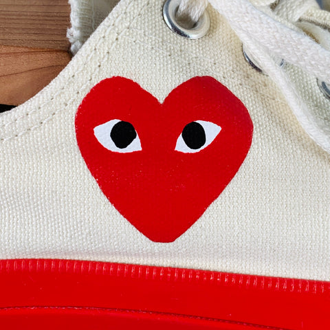 CONVERSE Size 10 Cream Red Hearts Canvas Sneakers