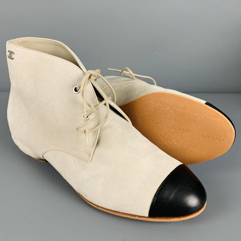 CHANEL Talla 5 Botas con cordones y puntera de ante gris y negro