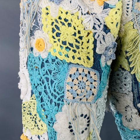 EARTHLING VIP Size M Poetic Lust Blue White Yellow Crochet Lace Cotton Trucker Jacket