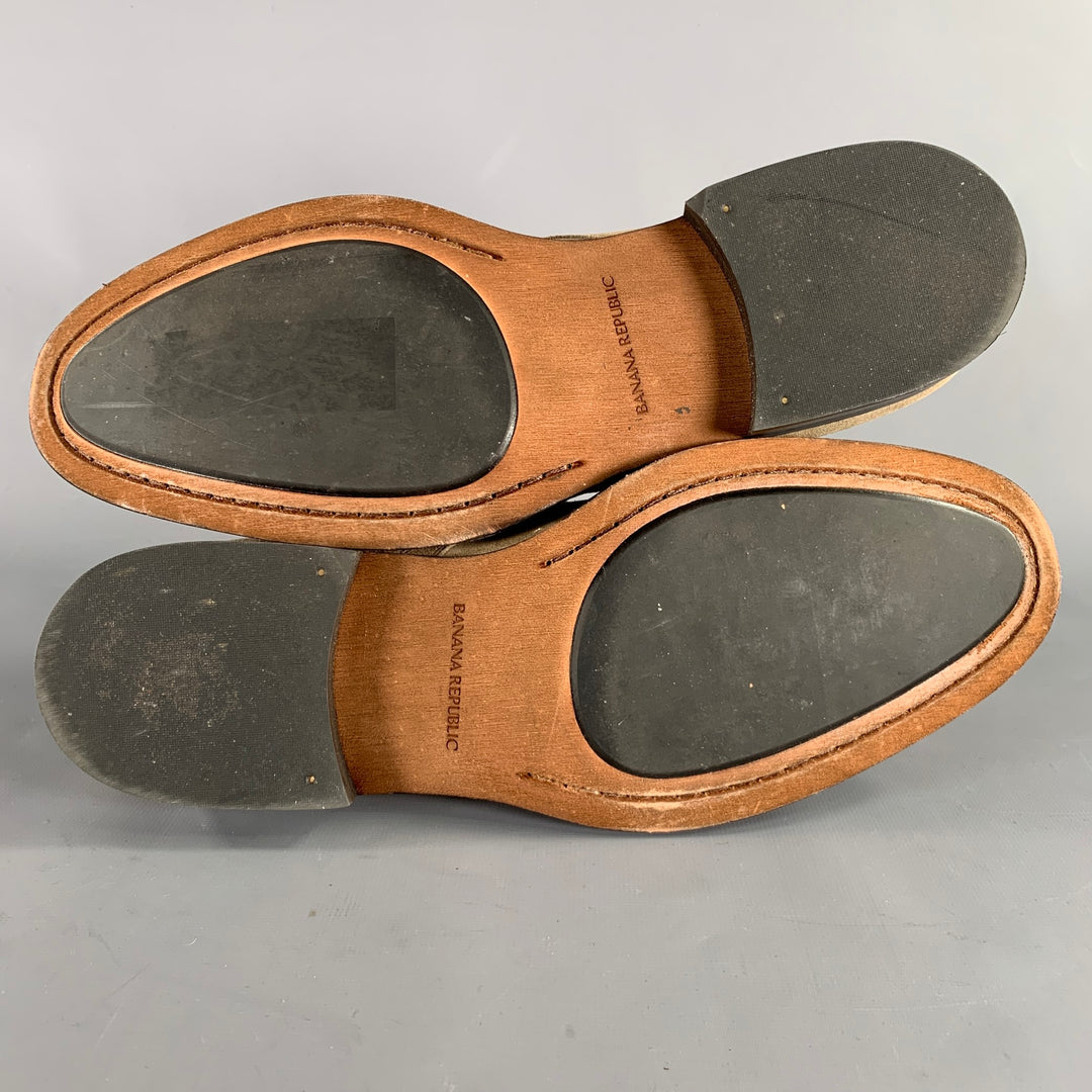BANANA REPUBLIC Size 9.5 Taupe Suede Lace-Up Boots BANANA REPUBLIC Size 9.5 Taupe Suede Lace-Up Boots – Sui  main image 3
