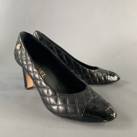 CHANEL Size 8.5 Black Lambskin Quilted Calf Classic Pumps