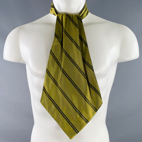 CERAVELO Black Yellow Diagonal Stripe Ascot