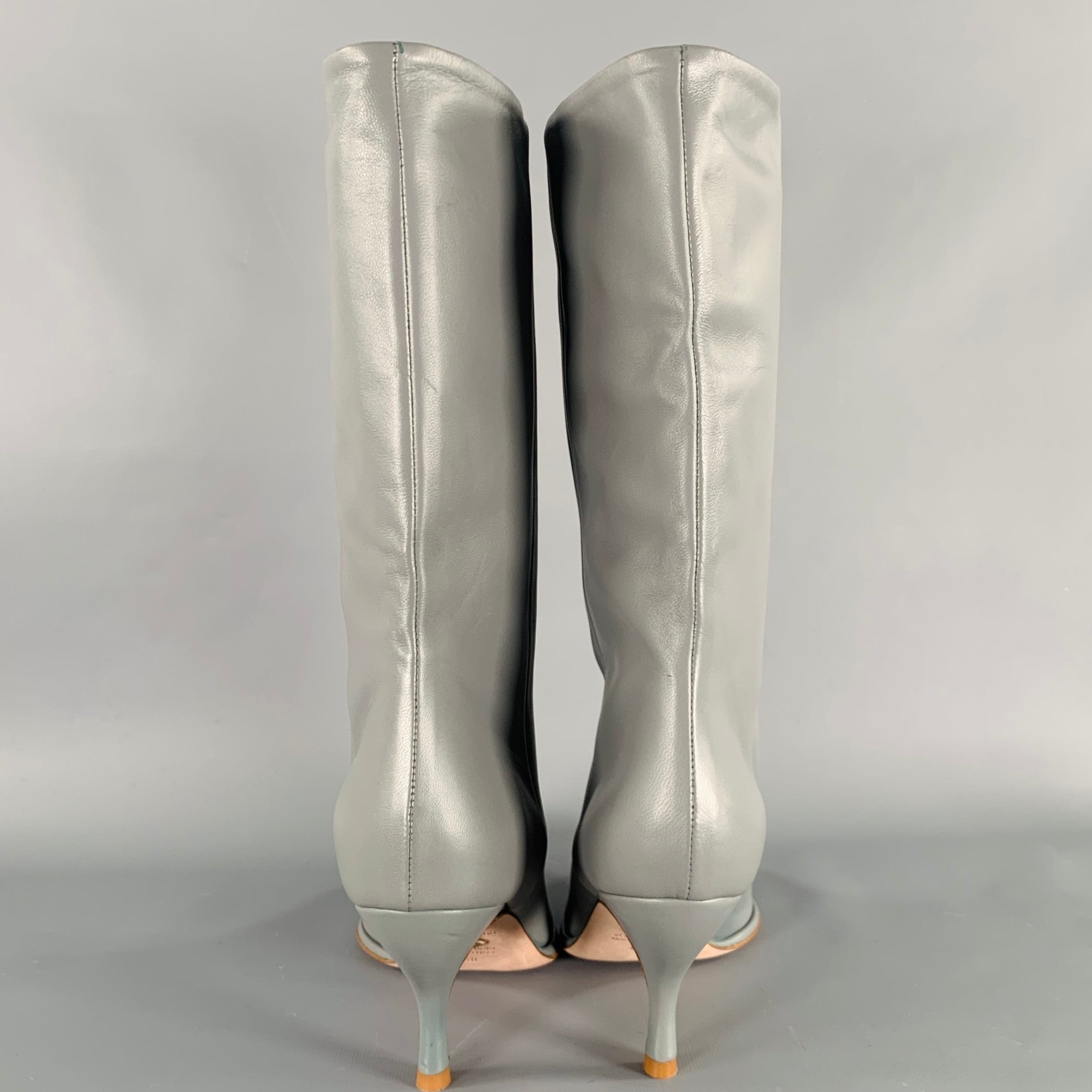 SANIA D'MINA Size 10 Grey Leather Kitten Heel Boots – Sui Generis