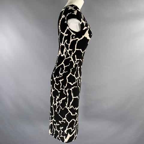 VERSACE Size 4 Black White Viscose  Elastane Cap Sleeves Dress