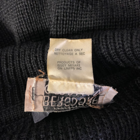 BERGDORF GOODMAN Size M Black Knit Wool Sweater