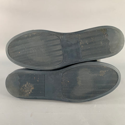 COMMON PROJECTS Size 10 Navy Leather Low Top Sneakers