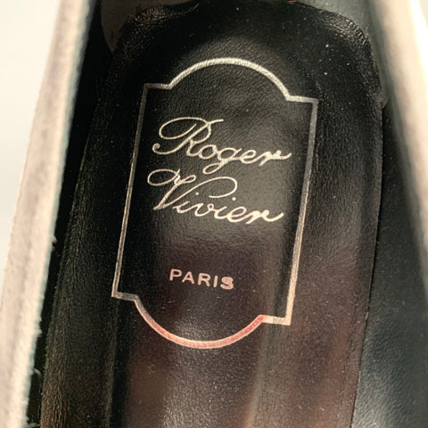 ROGER VIVIER Size 10 Grey Taupe Suede Kitten Heel Pumps