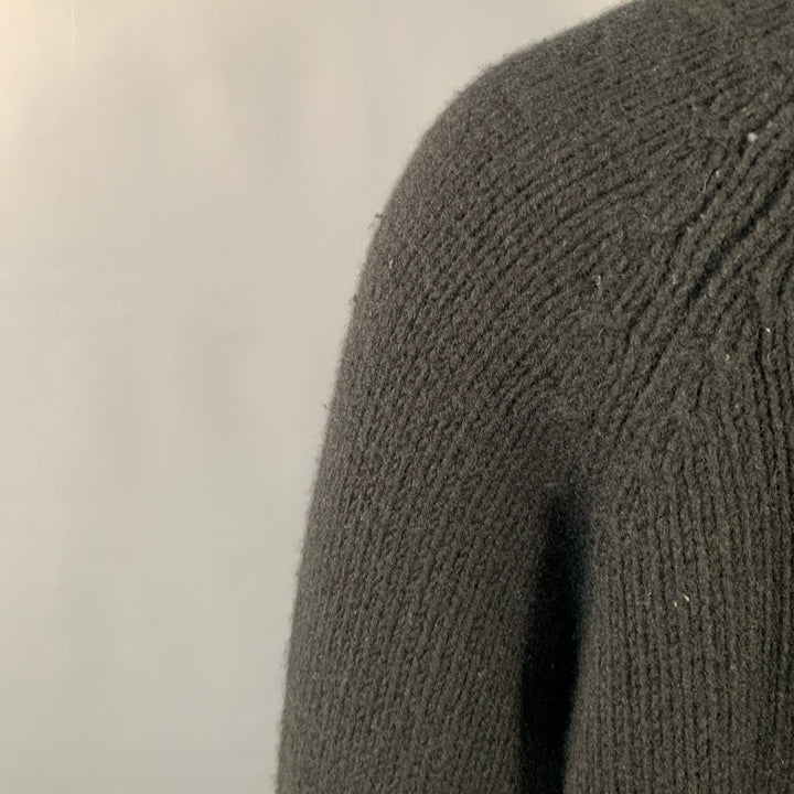 THE ROW Size L Black Cashmere Knit Raglan Sleeves Crew Neck Sweater
