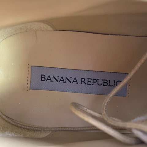 BANANA REPUBLIC Size 9.5 Taupe Suede Lace-Up Boots