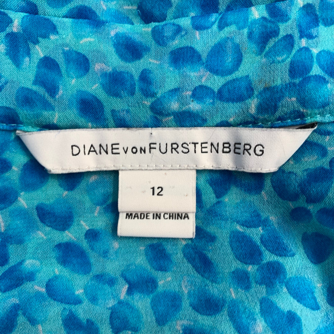 DIANE VON FURSTENBERG Size 12 Aqua Blue Silk Abstract Hidden Buttons Shirt