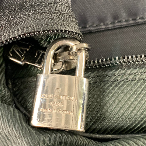 LOUIS VUITTON Taiga Portable Gibeciere Ardoise Green Black Two Tone Nylon Leather Travel Suitcase Bag