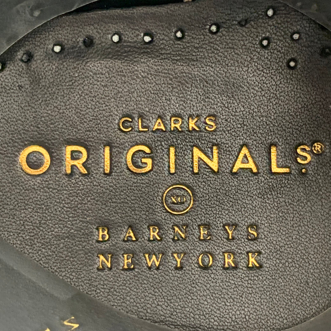 CLARKS Size 9 Wallabee Black Suede Crepe Sole Moccasin Ankle  display picture 2