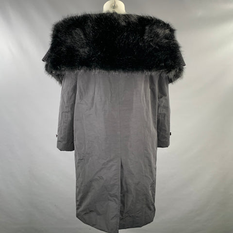 BURBERRY Fall-Winter 2022  Size 40 Black Textured Polyamide Off-Shoulder Coat