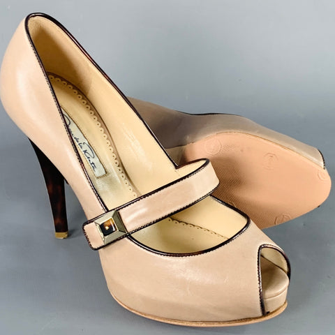 OSCAR DE LA RENTA Size 6 Beige Brown Contrast Trim Mary Jane Platform Pumps