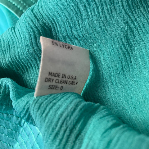 YIGAL AZROUEL Size 0 Green Silk  Lycra Ruched Sleeveless Dress Top