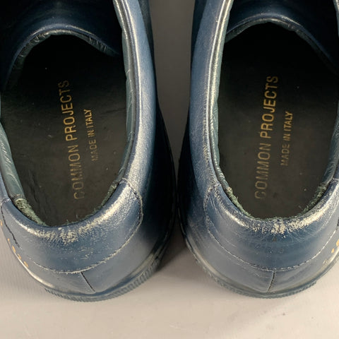 COMMON PROJECTS Size 10 Navy Leather Low Top Sneakers