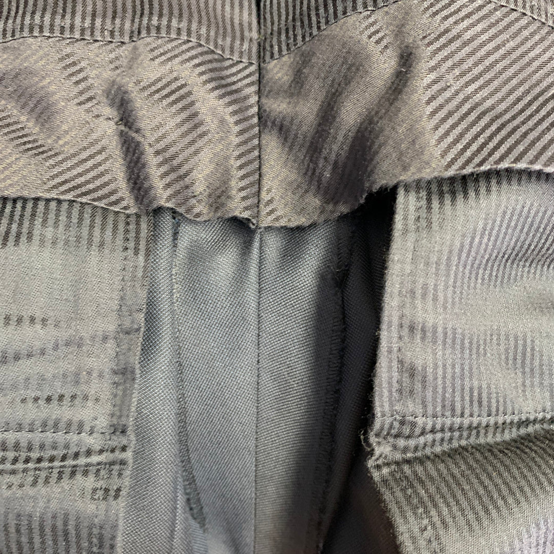 TOM FORD Size 40 Regular Navy Wool Peak Lapel 3 Piece Suit