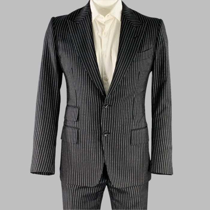 TOM FORD Size 42 Black White Pinstripe Virgin Wool Mohair Suit