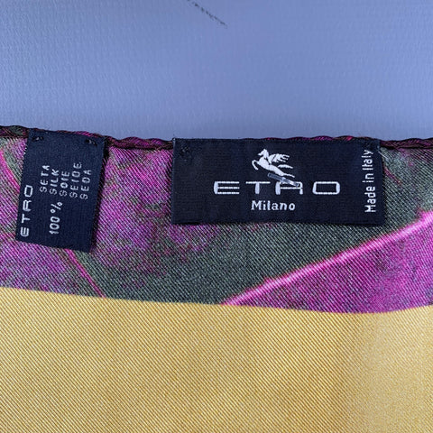 Pochette de costume ETRO en soie jaune et violette