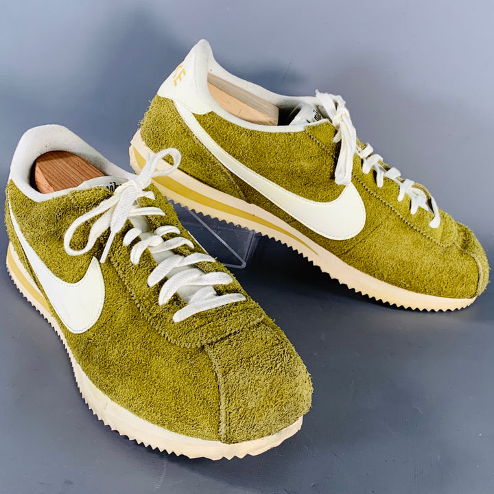 NIKE Size 11 Cortez SE Moss Green Suede Low Top Sneakers