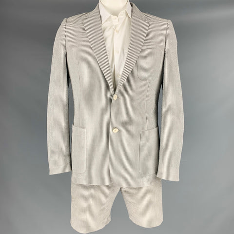 MR P. Size 42 White Grey Seersucker Cotton Single Breasted Shorts Suit