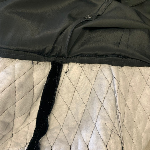 GUCCI Size 6 Black Silver Velvet Crystal Quilted Side Zipper Knee Length Skirt