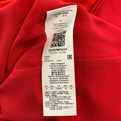 EMPORIO ARMANI Taille 4 Robe rouge en soie à col en V et longueur aux genoux