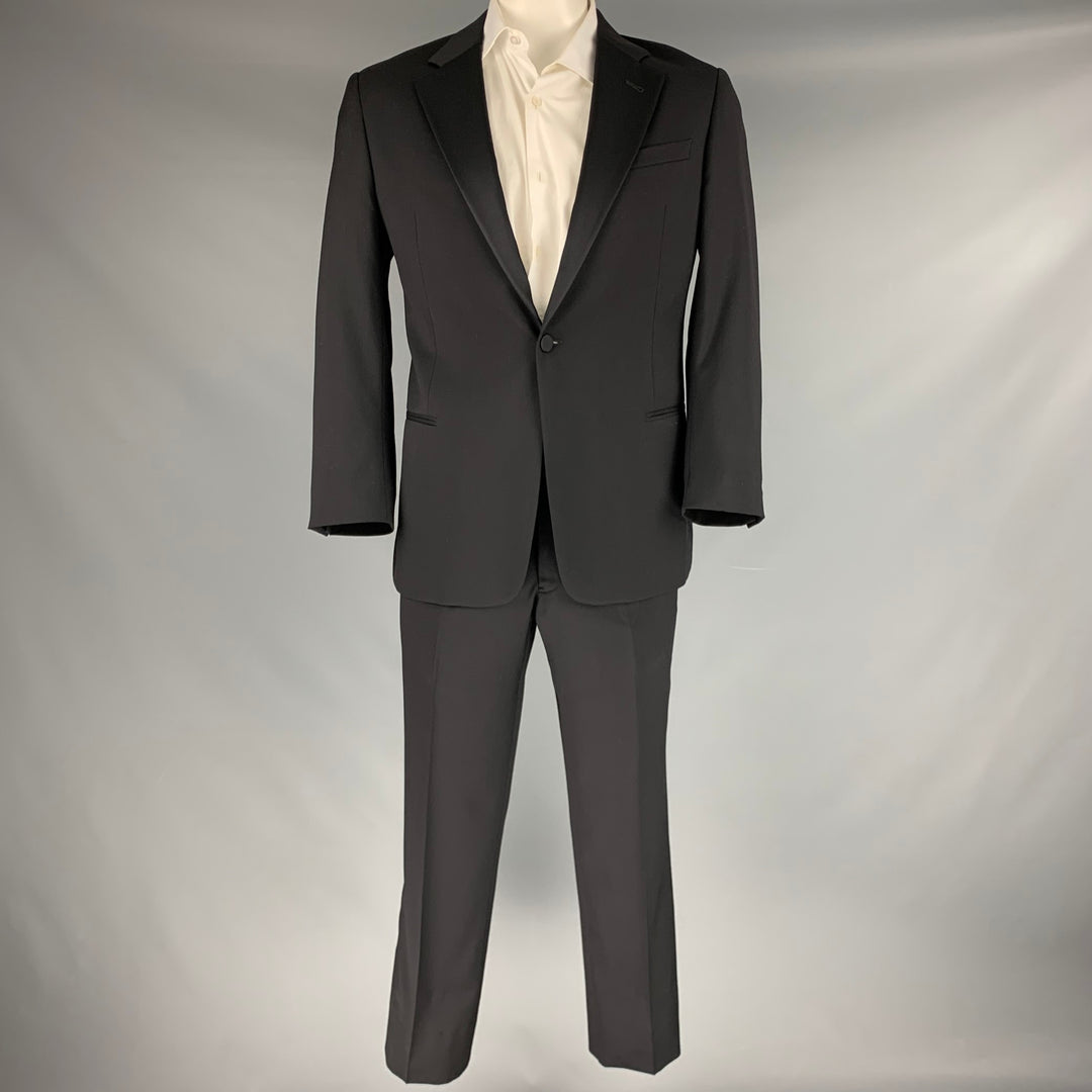 ARMANI COLLEZIONI Size 42 Black Wool Notch Lapel Single Button Tuxedo