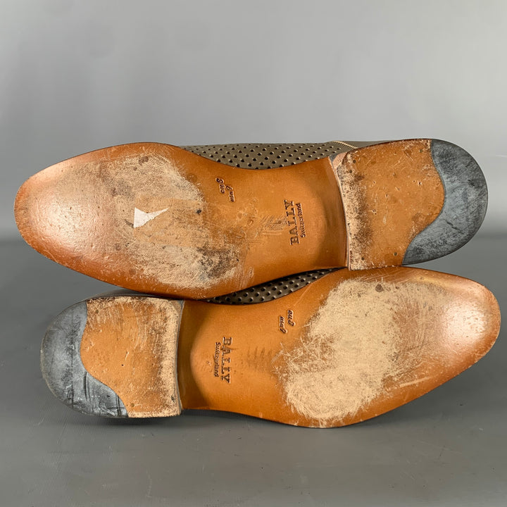 BALLY Size 9 Beige Perforated Leather Cap Toe Lace Up Shoes