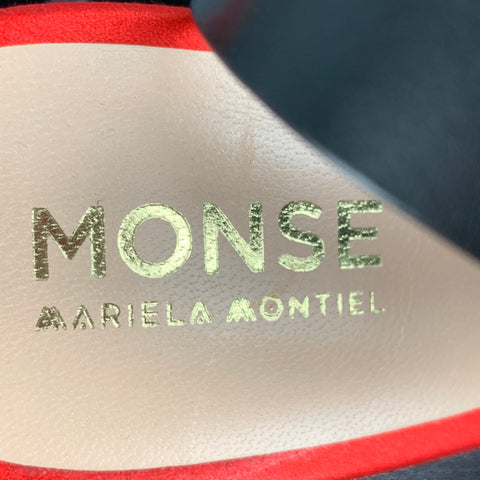 MONSE MARIELA MONTIEL Talla 8 Zapatos de tacón con cinturón y ribete de cuero liso de seda rojo y negro