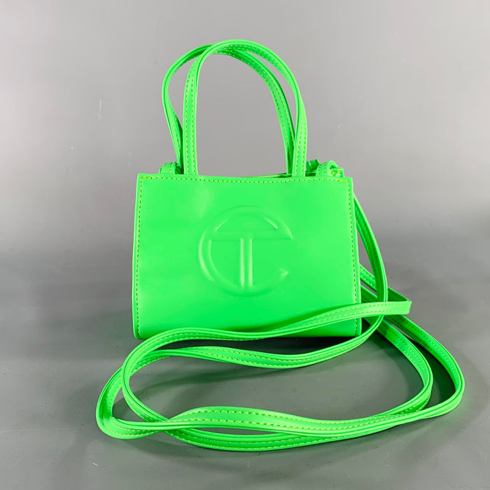 Sac bandoulière TELFAR en similicuir embossé vert fluo