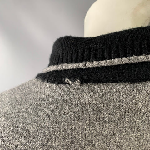 KITON Size M Gray Black Knitted Cashmere Silk V-Neck Pullover
