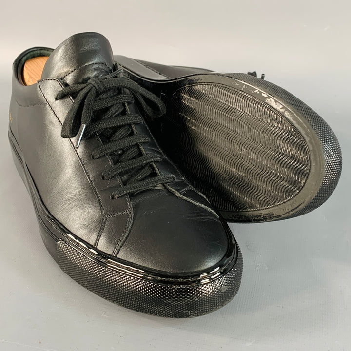 COMMON PROJECTS Size 9 Black Leather Low Top Shiny Sole Sneakers