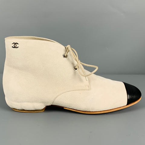 CHANEL Talla 5 Botas con cordones y puntera de ante gris y negro