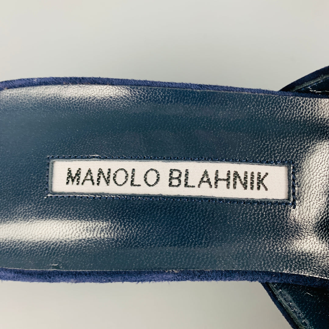MANOLO BLAHNIK Escarpins en daim bleu marine taille 10