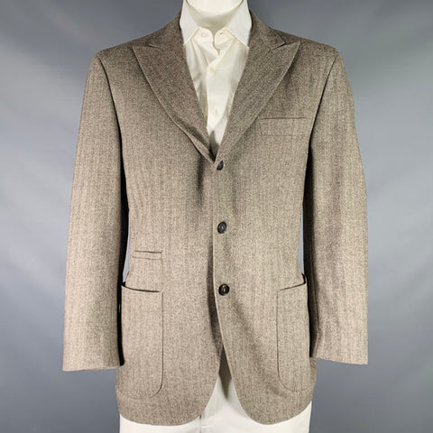BRUNELLO CUCINELLI Size 44 Beige Brown Herringbone Peak Lapel Sport Coat