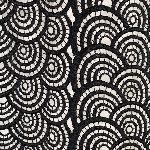 DIANE VON FURSTENBERG Size 4 Black Circles Sleeveless Casual Top