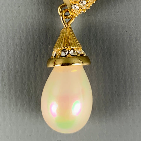 VINTAGE Gold Rhinestone Faux Pearl Earrings