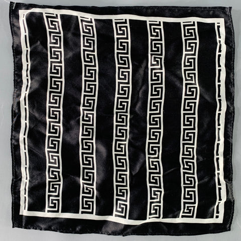 Pochette de costume VINTAGE en soie Grèca noire et blanche