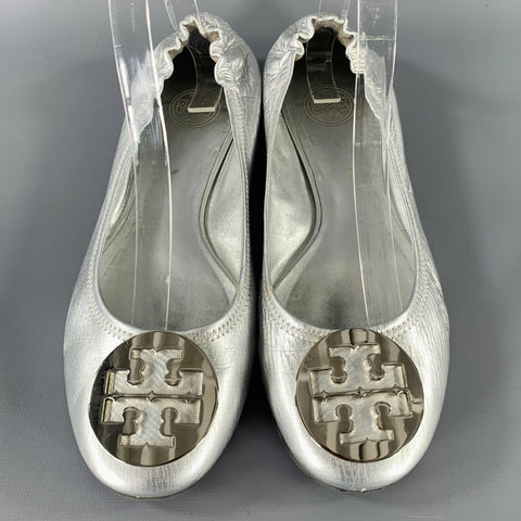 TORY BURCH Ballerines froncées en cuir argenté à logo Taille 40