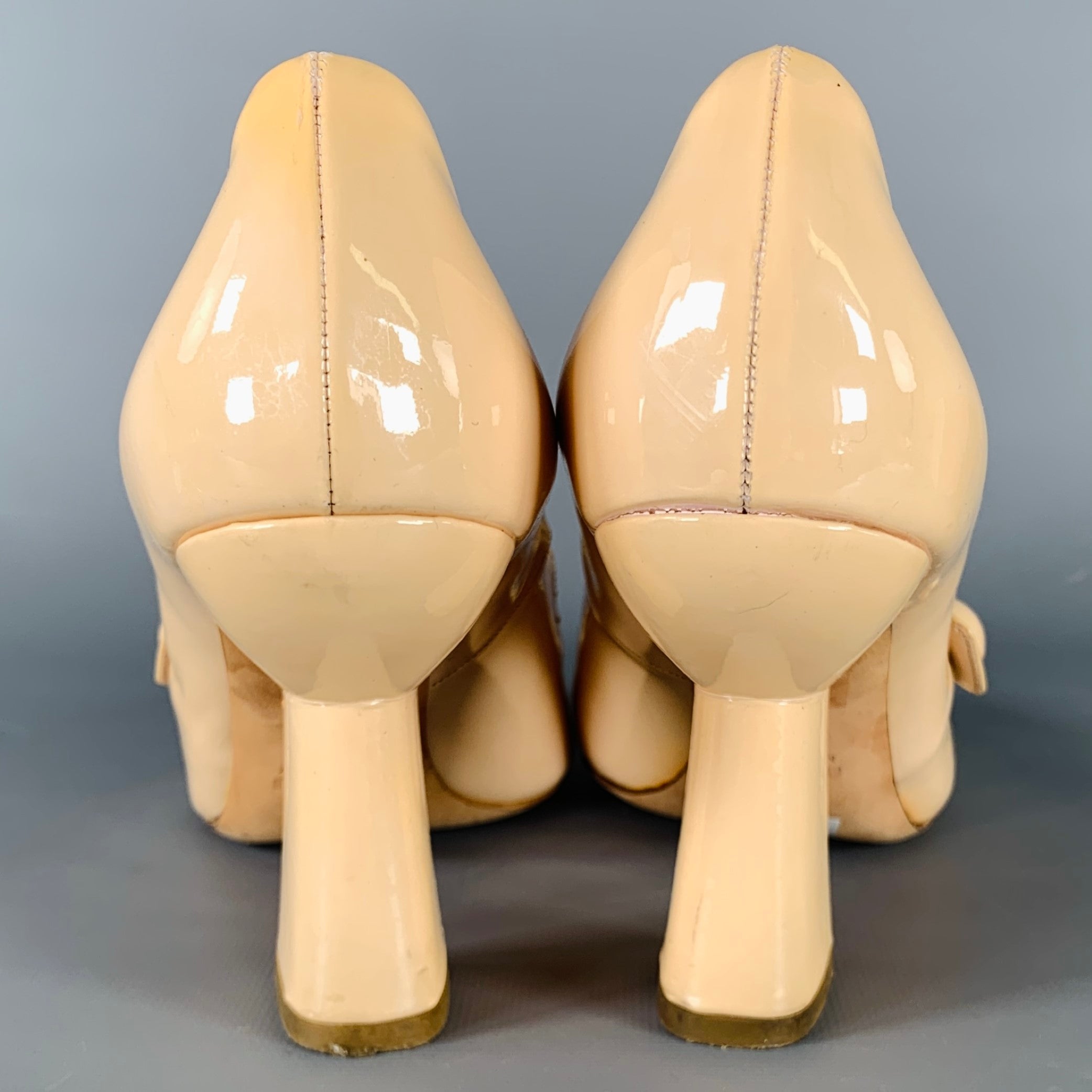 MIU MIU Size 8 Nude Patent Leather Mary Jane Pumps – Sui Generis