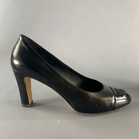 CHANEL Size 8.5 Black Leather Classic Pumps