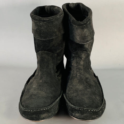ELIZABETH and JAMES Size 10 Black Suede Moccasin Boots